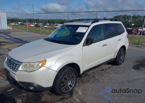 2011 Subaru Forester 2.5X Premium из США, поврежденный, VIN JF2SHADC3BH730695